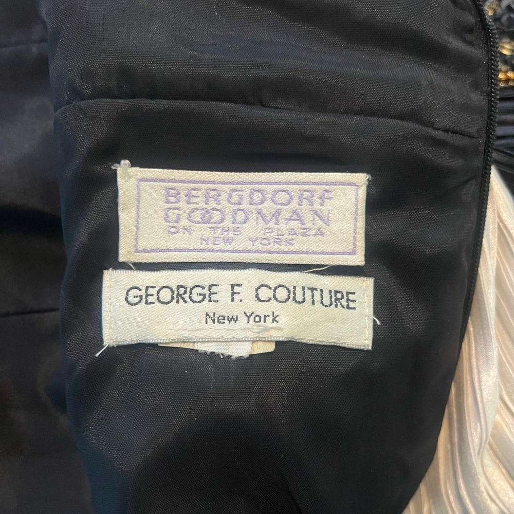 Vintage Bergorf Goodman Cream and Black Sheath Dress with Embellished Waist - Picture 4 of 5